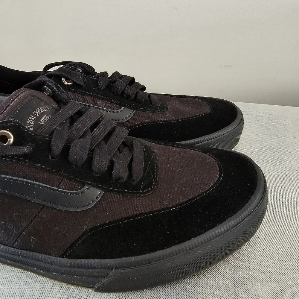 NWOB VANS Gilbert Crockett Pro Blackout Mens Lace Up Sneakers, Shoes